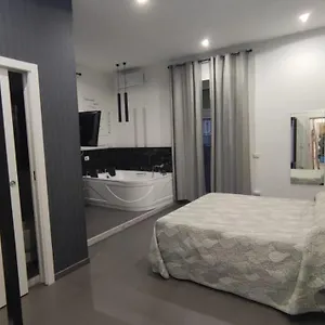 Lombardi Luxury , Neapol Włochy